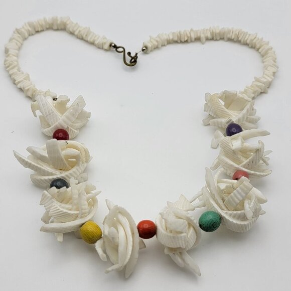 Vintage Exquisite Shell Necklace White Multicolor Wooden Bead Spacer 24 In Hook